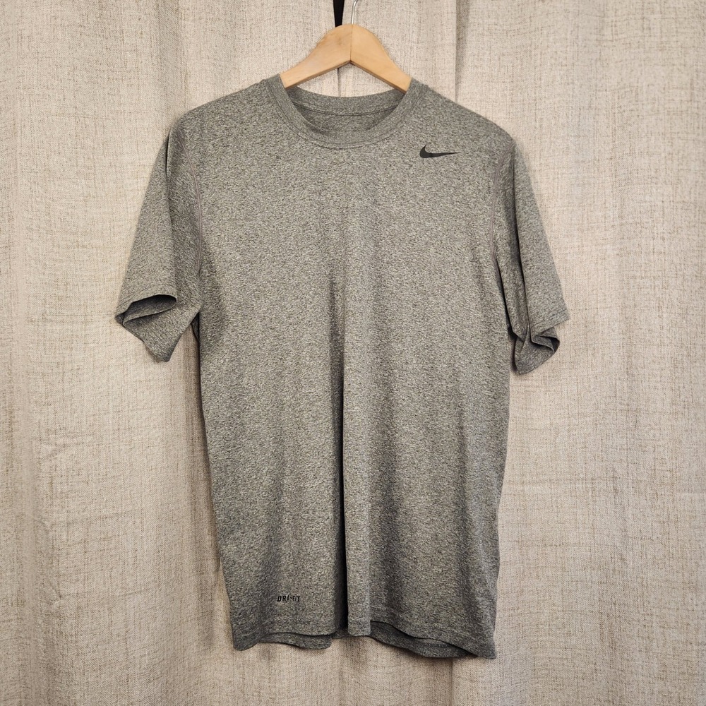 Nike Dri‎ Fit Athletic T-Shirt Men's M Gray Short Sleeve Crew Neck Quick Dry